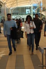 Shilpa Shetty, Raj Kundra snapped at airport in Mumbai on 18th Feb 2016